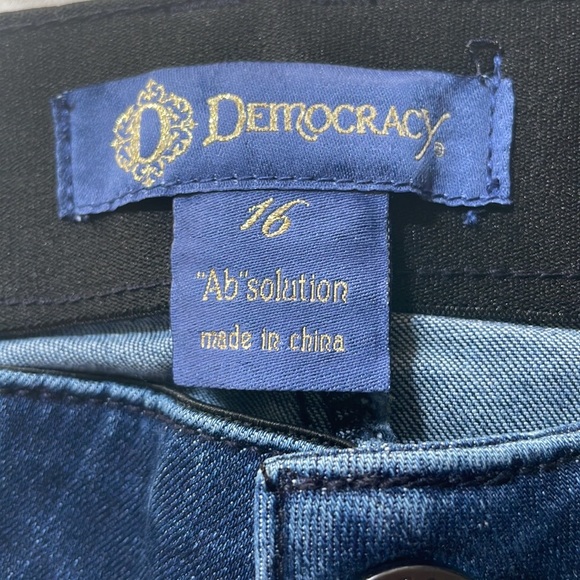 Jeans never worn. Still in tags. - Picture 1 of 5